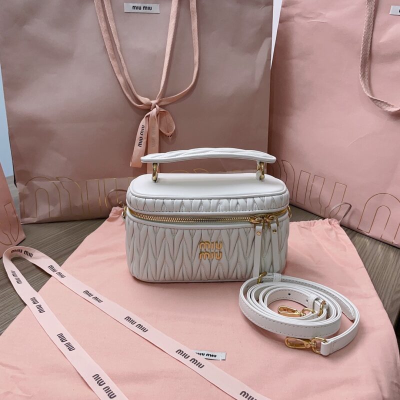miu-miu-cosmetic-bag-white-gallery-3