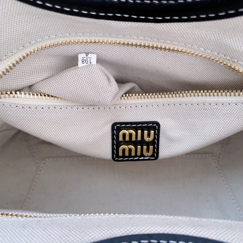 miu-miu-ivy-small-tote-black-gallery-8