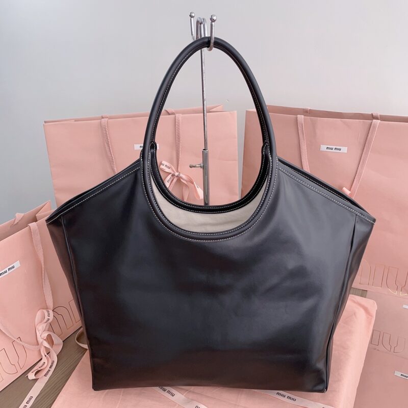 miu-miu-ivy-tote-black-gallery-7
