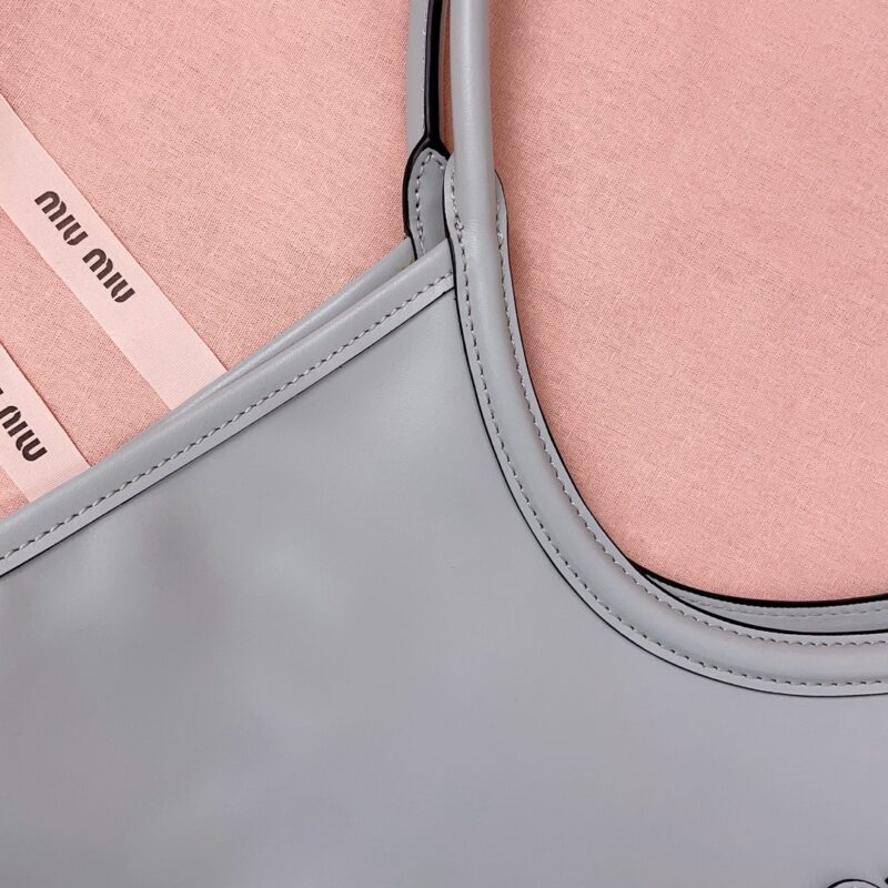miu-miu-ivy-tote-grey-gallery-8