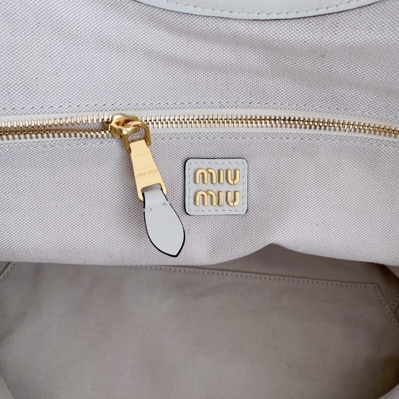 miu-miu-ivy-tote-white-gallery-2