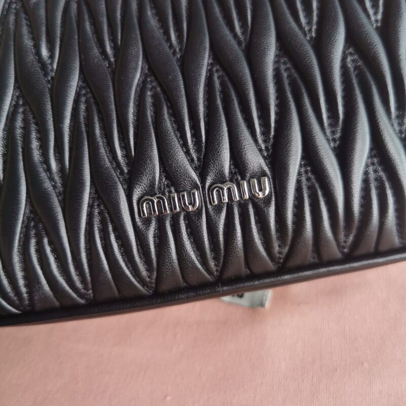 miu-miu-matelasse-pearl-black-gallery-4