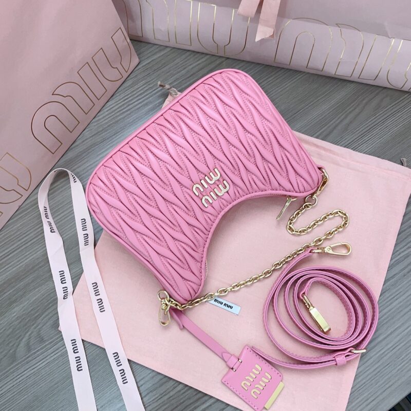 miu-miu-matelasse-pink-gallery-7