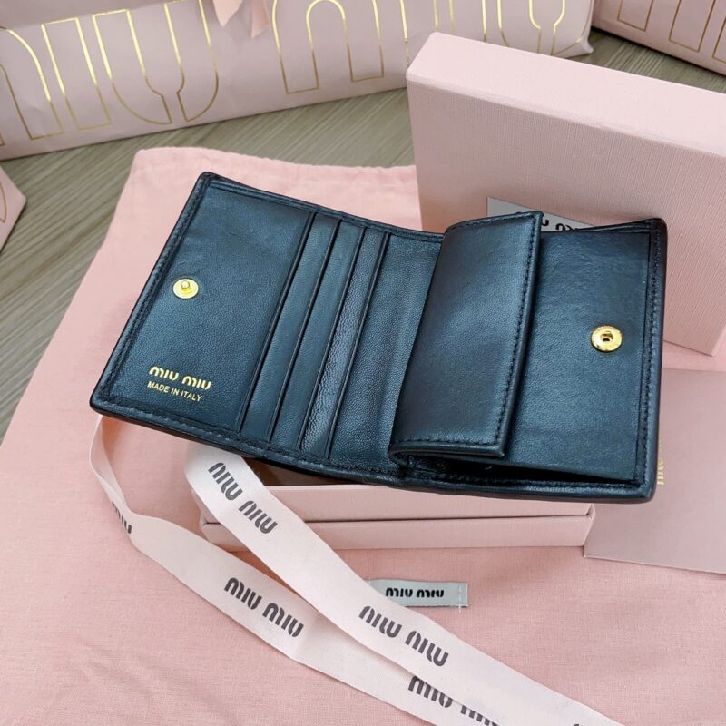 miu-miu-pocket-wallet-black-gallery-6