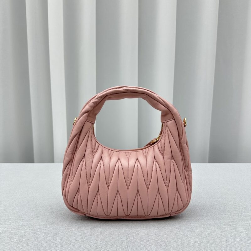 miu-miu-wander-pink-gallery-7