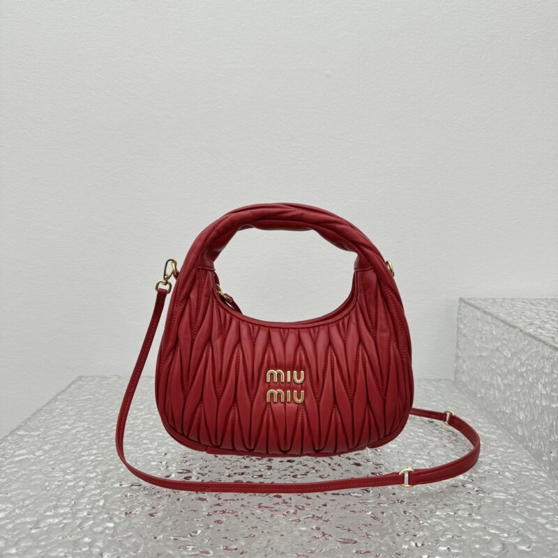 miu-miu-wander-red-gallery-5