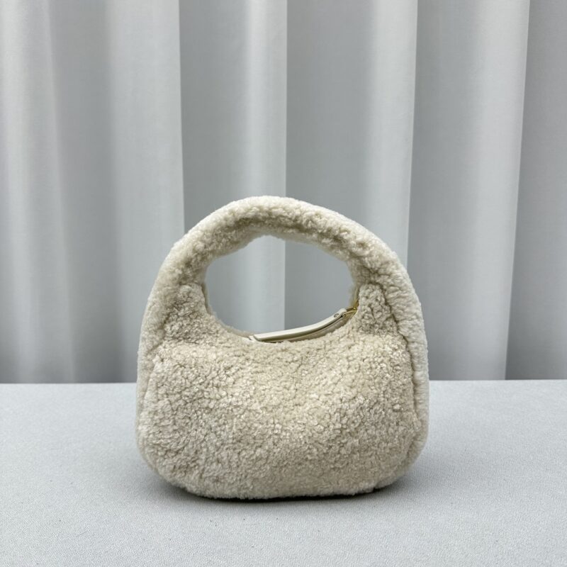 miu-miu-wander-white-wool-gallery-4