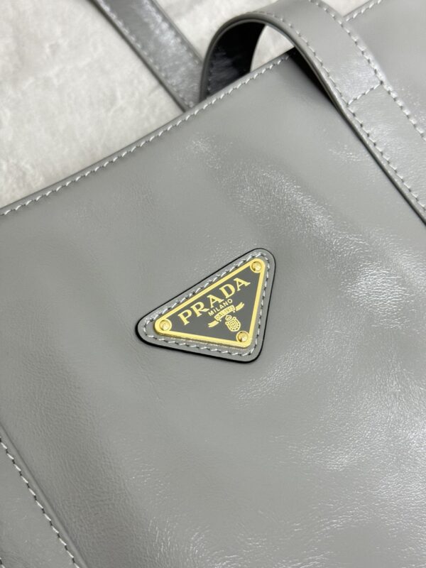 prada-antique-nappa-tote-grey-gallery-1