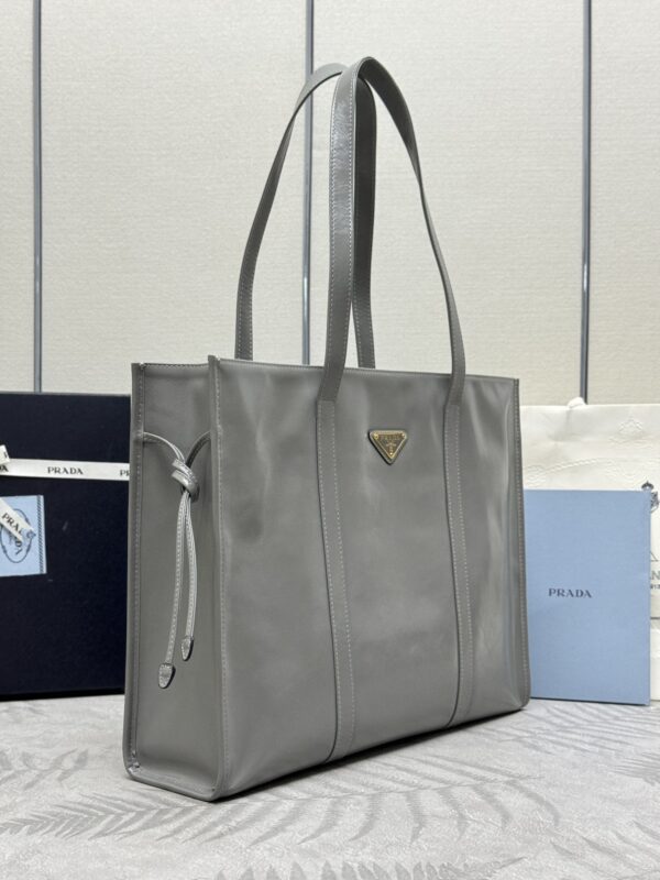 prada-antique-nappa-tote-grey-gallery-6