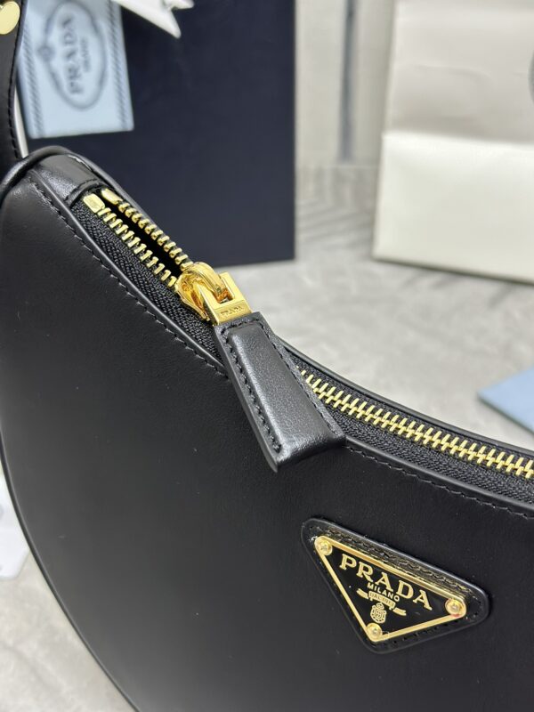 prada-arque-black-gallery-4