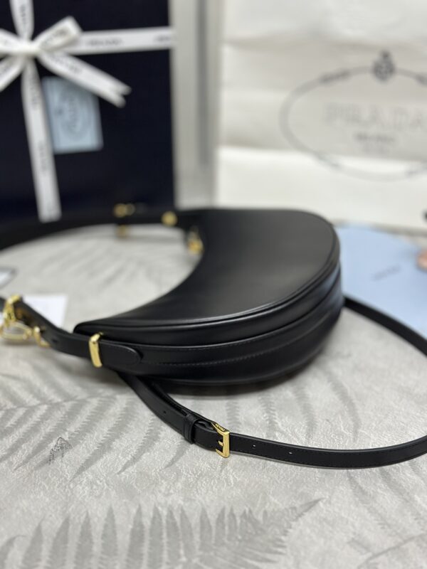 prada-arque-black-gallery-7