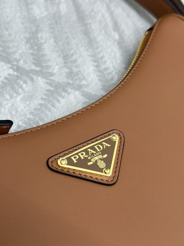 prada-arque-caramel-gallery-1