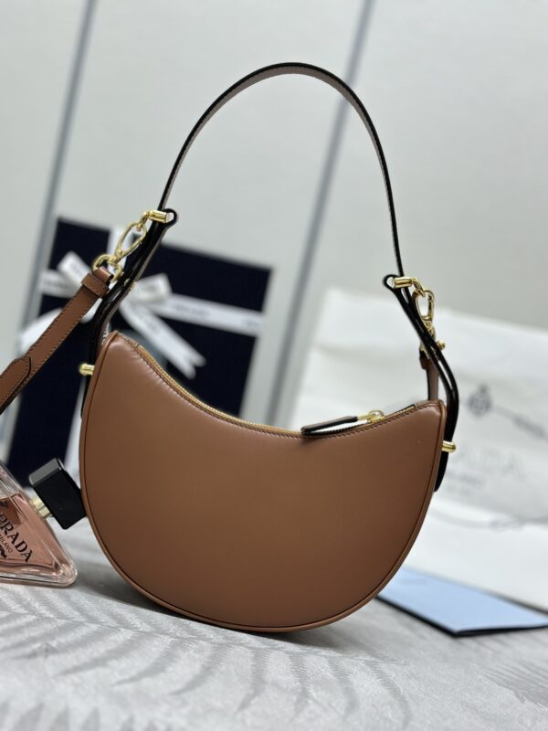 prada-arque-caramel-gallery-2