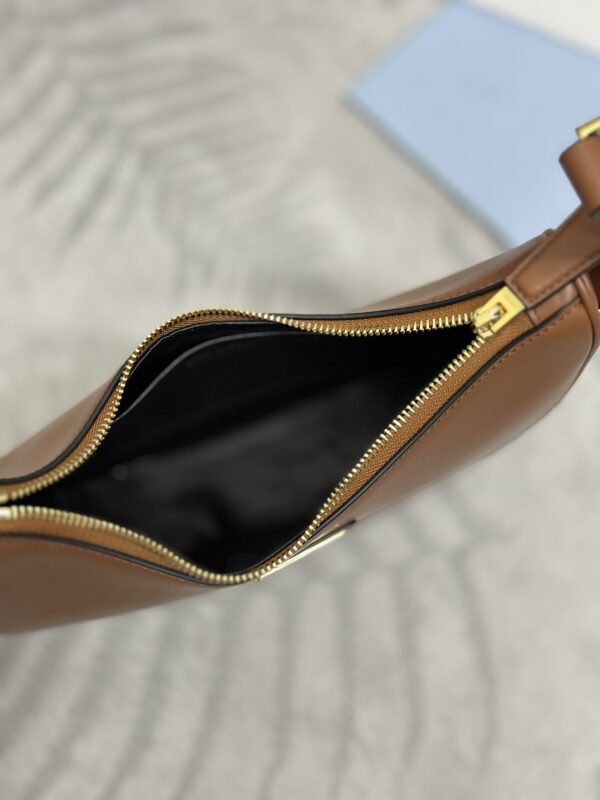 prada-arque-caramel-gallery-7