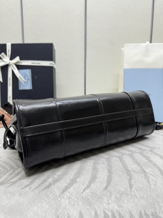 prada-black-leather-bag-gallery-2
