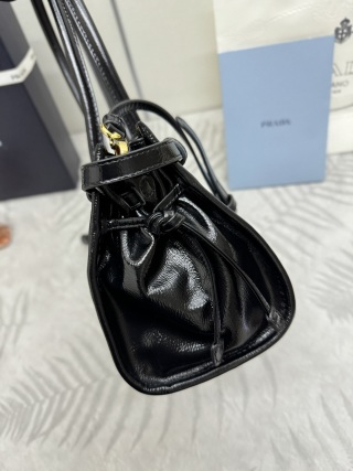 prada-black-leather-bag-gallery-5
