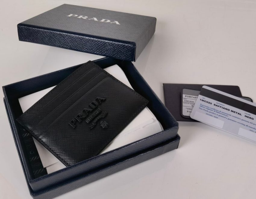 prada-card-holder-gallery-1
