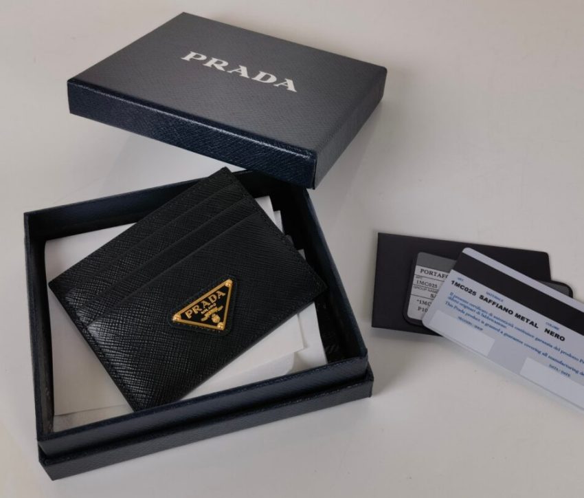 prada-card-holder-gallery-10