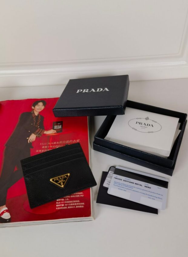 prada-card-holder-gallery-16