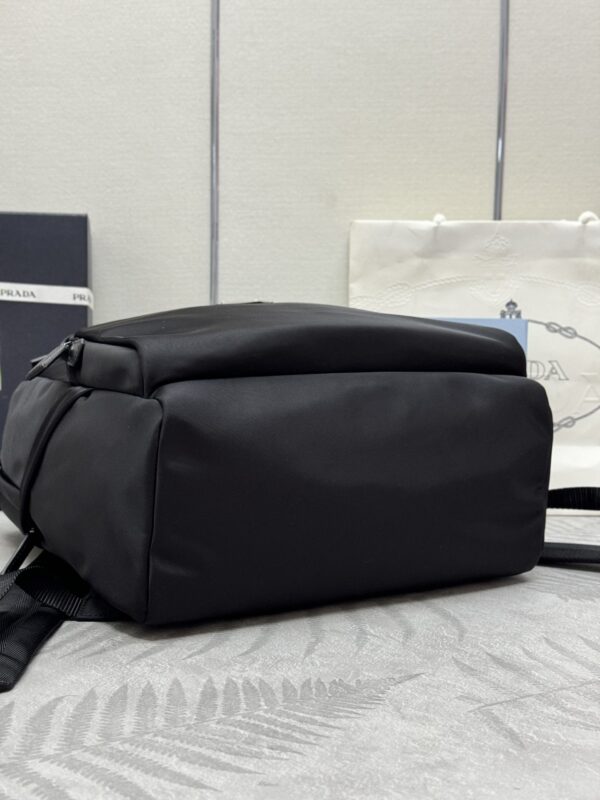 prada-clasic-backpack-gallery-3