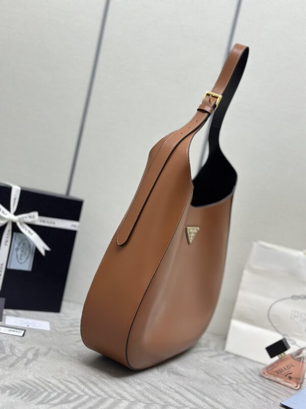 prada-cleo-large-brown-bag-gallery-1
