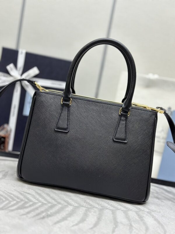 prada-galleria-black-gallery-4
