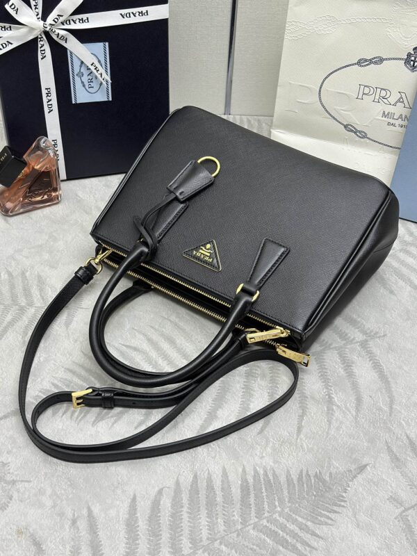 prada-galleria-black-gallery-8