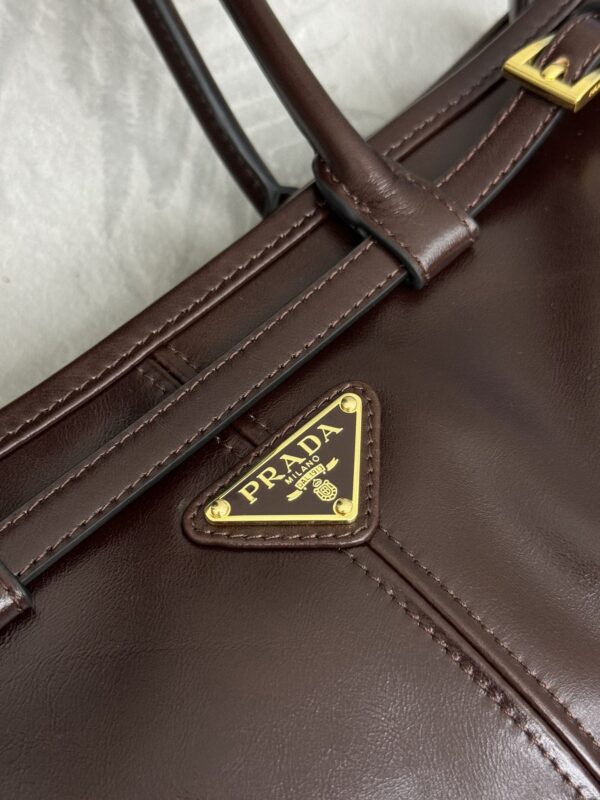 prada-naplak-patent-brown-gallery-1