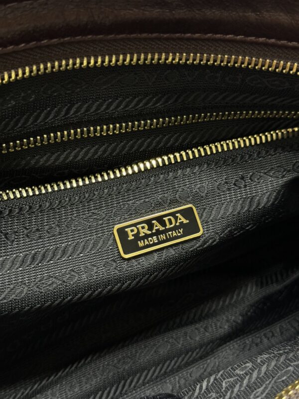 prada-naplak-patent-brown-gallery-5