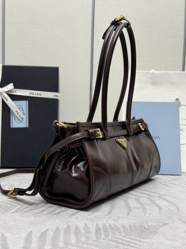 prada-naplak-patent-brown-gallery-6
