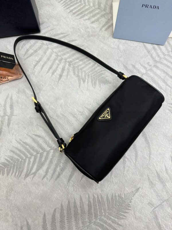 prada-nylon-shoulder-bag-gallery-5