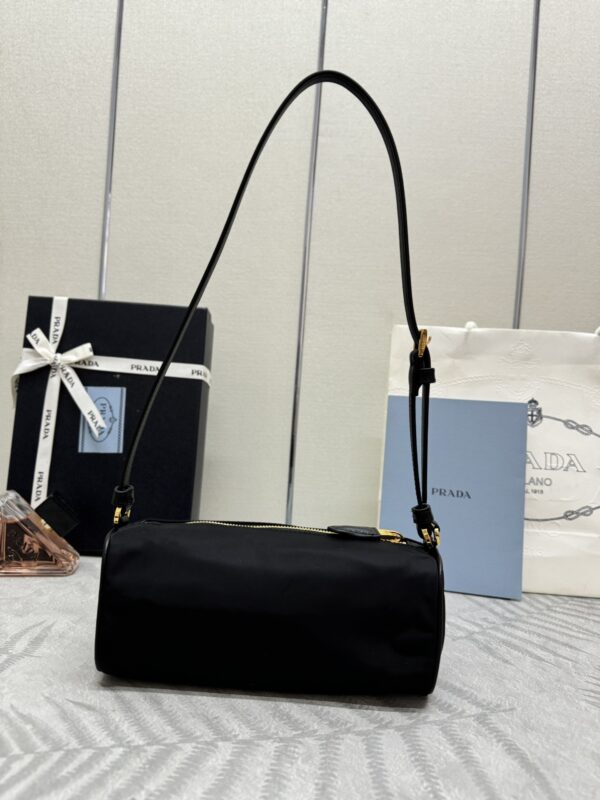 prada-nylon-shoulder-bag-gallery-7