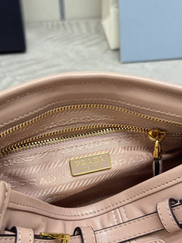 prada-pink-leather-handbag-gallery-4