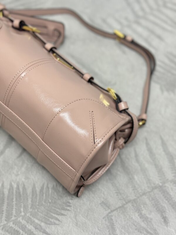 prada-pink-leather-handbag-gallery-5