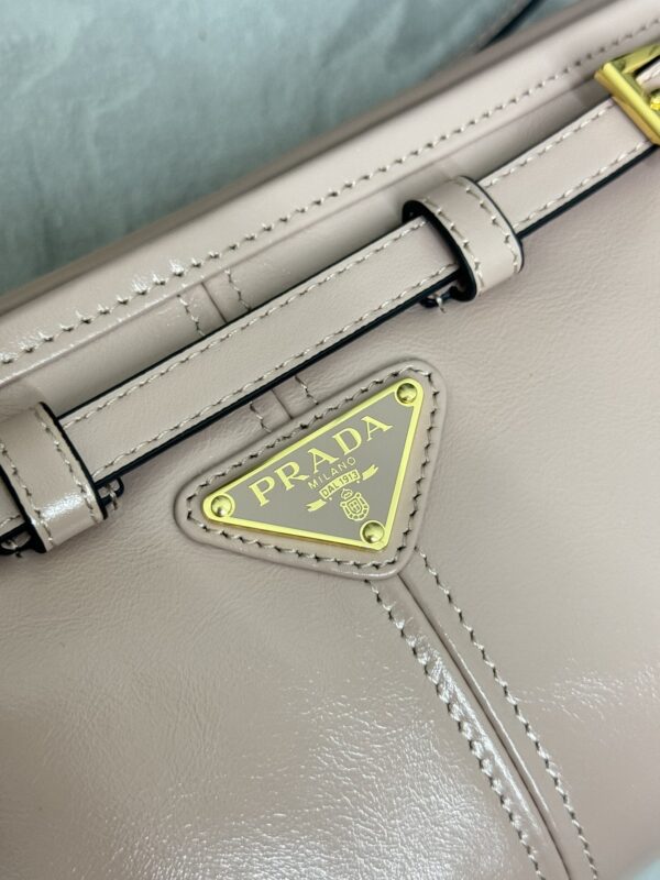 prada-pink-leather-handbag-gallery-6