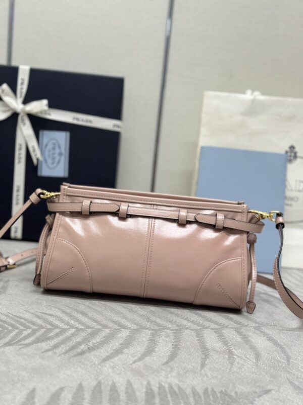 prada-pink-leather-handbag-gallery-7