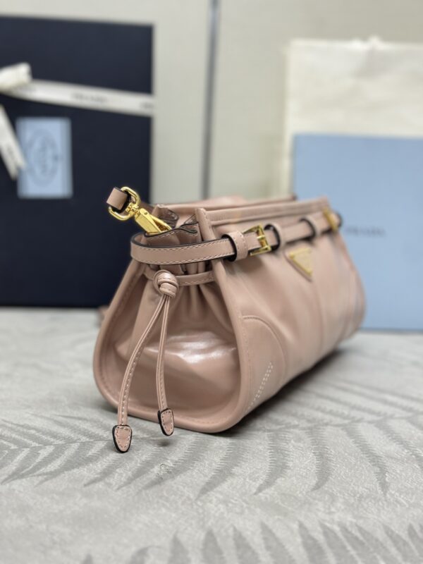 prada-pink-leather-handbag-gallery-8