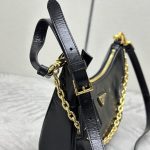 prada-re-edition-2002-2-gallery-5