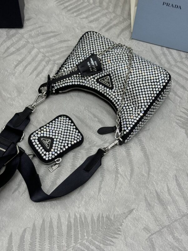 prada-re-edition-2005-diamond-white-gallery-2