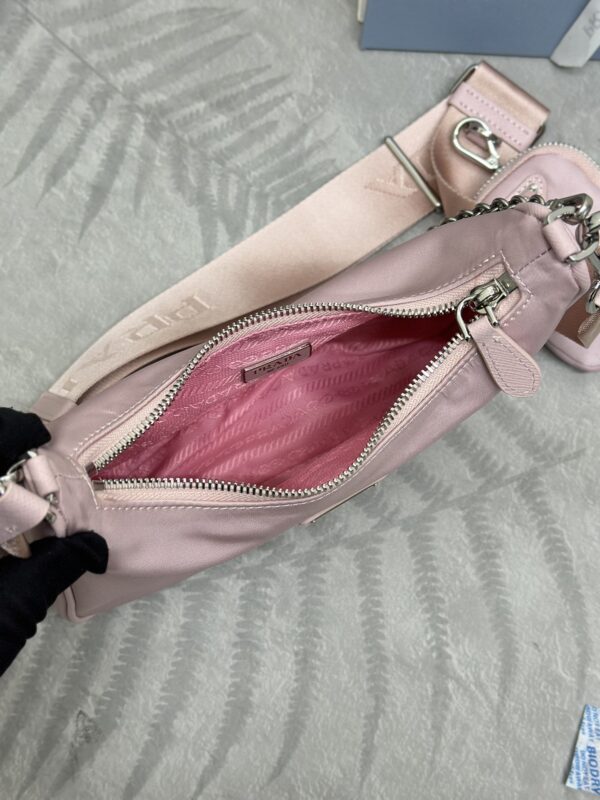 prada-re-edition-nylon-2005-pink-gallery-2