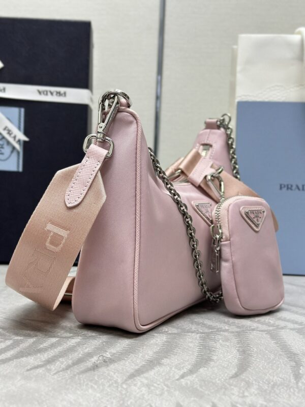 prada-re-edition-nylon-2005-pink-gallery-5