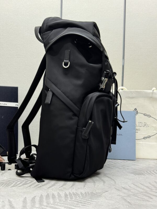 prada-re-neylon-backpack-gallery-6