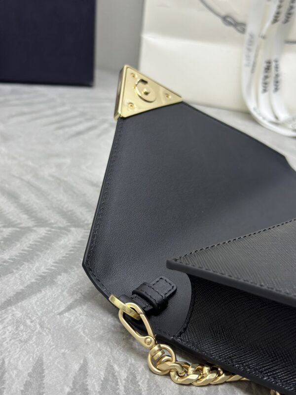 prada-saffiano-black-small-envelope-gallery-3