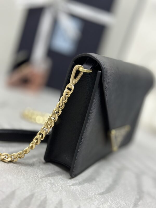 prada-saffiano-black-small-envelope-gallery-6