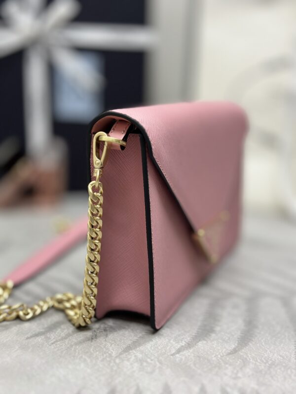 prada-saffiano-pink-small-envelope-gallery-3