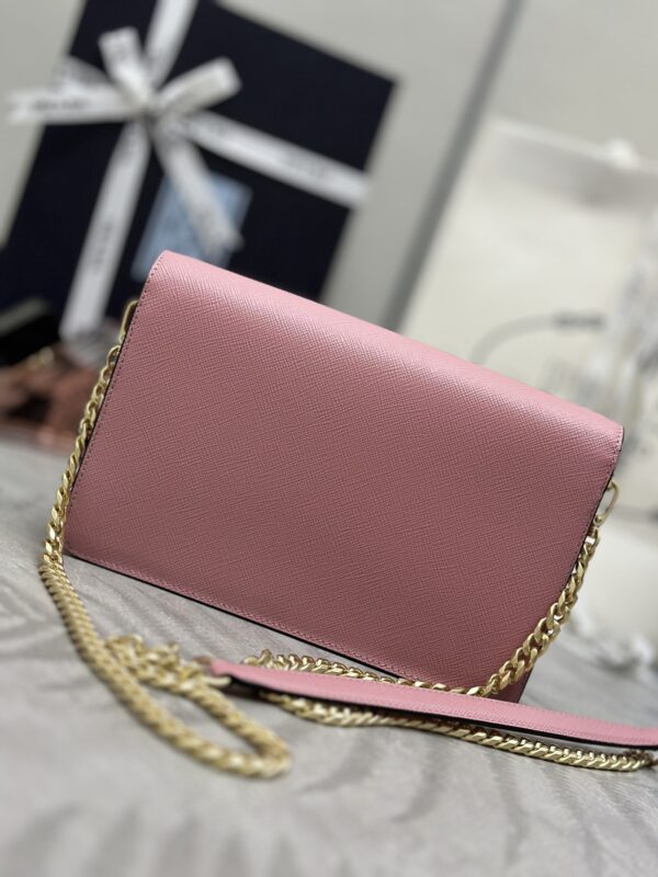 prada-saffiano-pink-small-envelope-gallery-7
