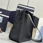 prada-saffiano-tote-black-gallery-7
