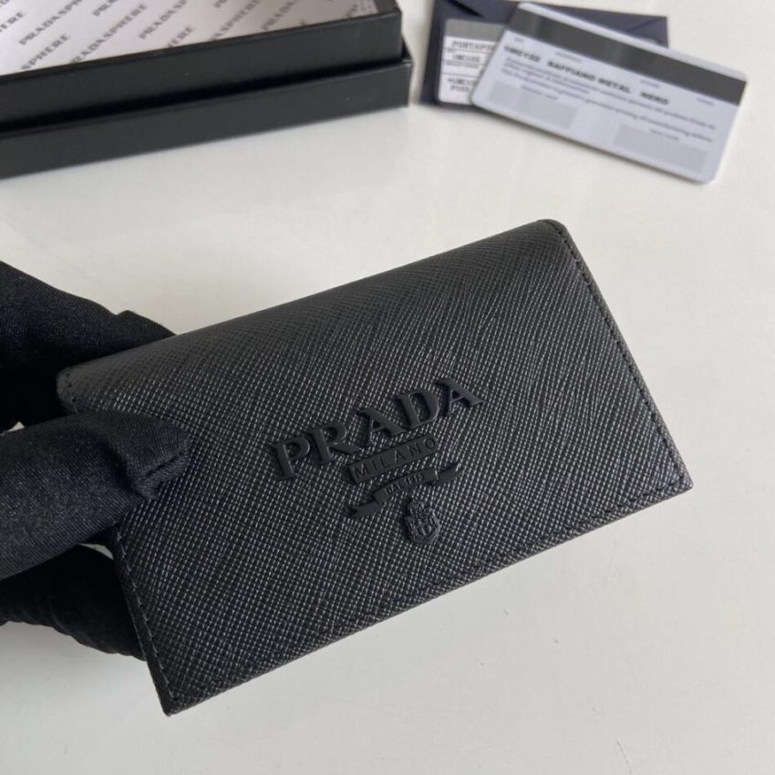 prada-saffiano-wallet-full-color-gallery-4