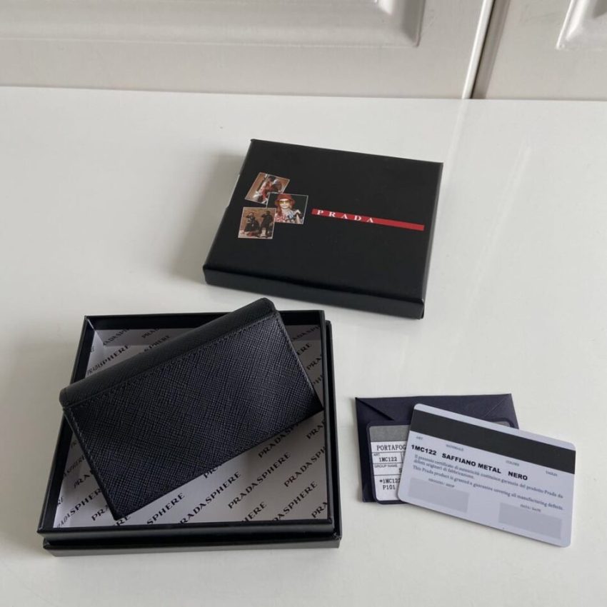 prada-saffiano-wallet-full-color-gallery-6
