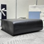 prada-symbole-black-gallery-3